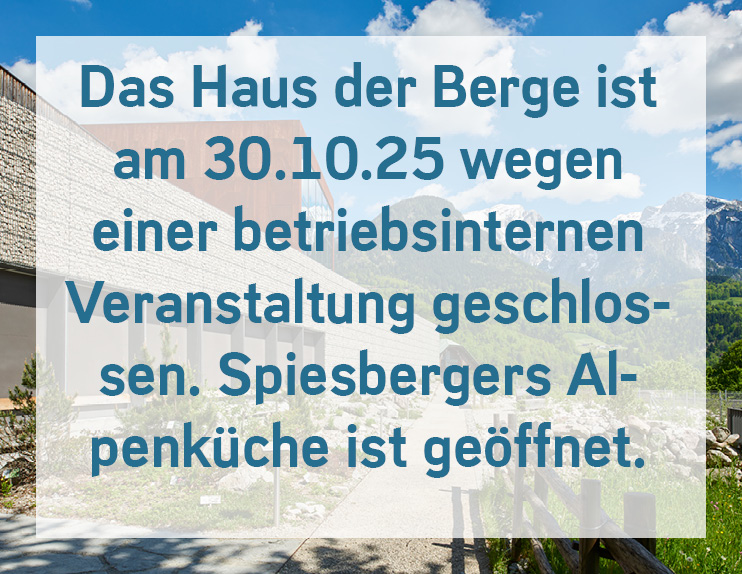 Das Bild zeigt das Nationalparkzentrum Haus der Berge im Sommer.